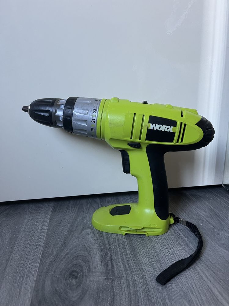 Шуруповерт без комплекту Worx WU 366