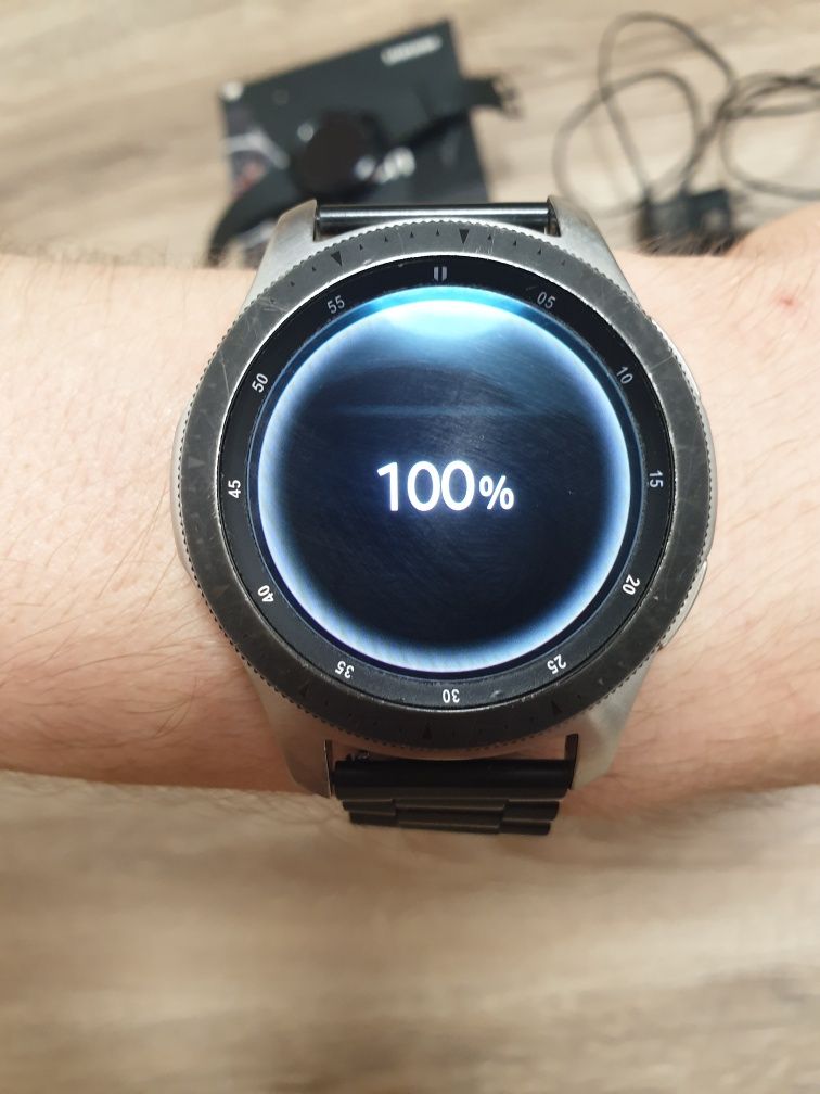 Samsung Galaxy Watch 46 mm оригинал. Полный комплект. 3 ремешка