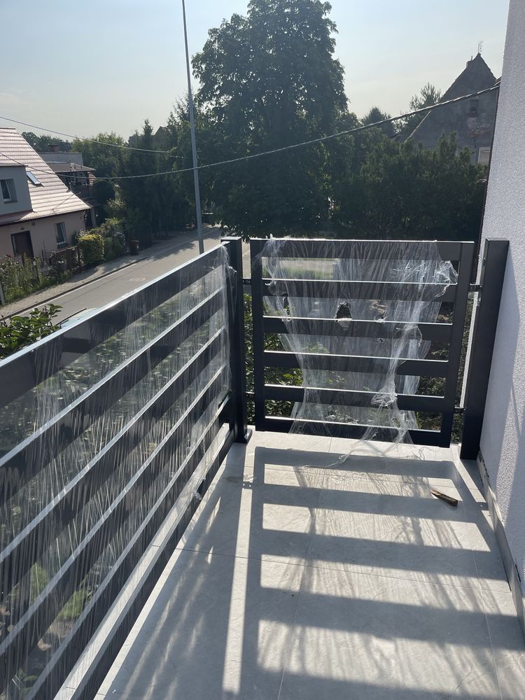 Nowoczesne Balkony z Montażem – Elegancja i Trwałość dla Twojego Domu!