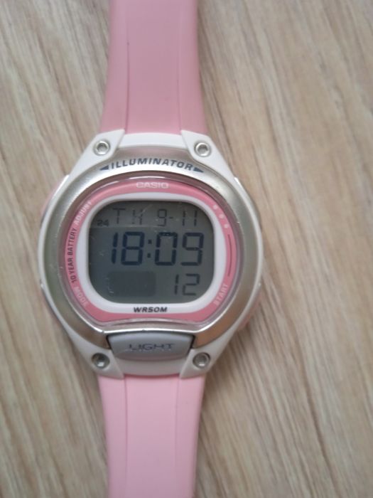 Zegarek marki Casio sportowy LW- 203