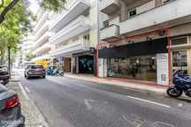Loja de 400 m2 no Campo Pequeno