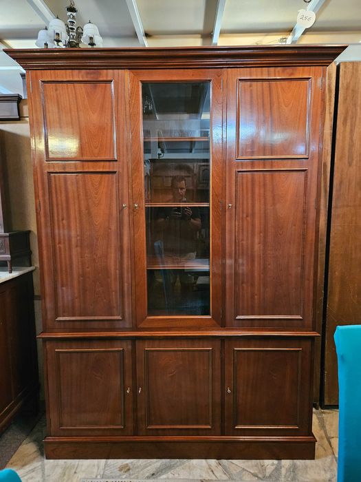 Móvel em madeira, para sala ou escritório - Sem marcas de uso