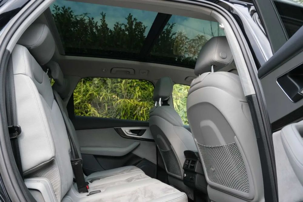 Audi Q7 quattro      2016