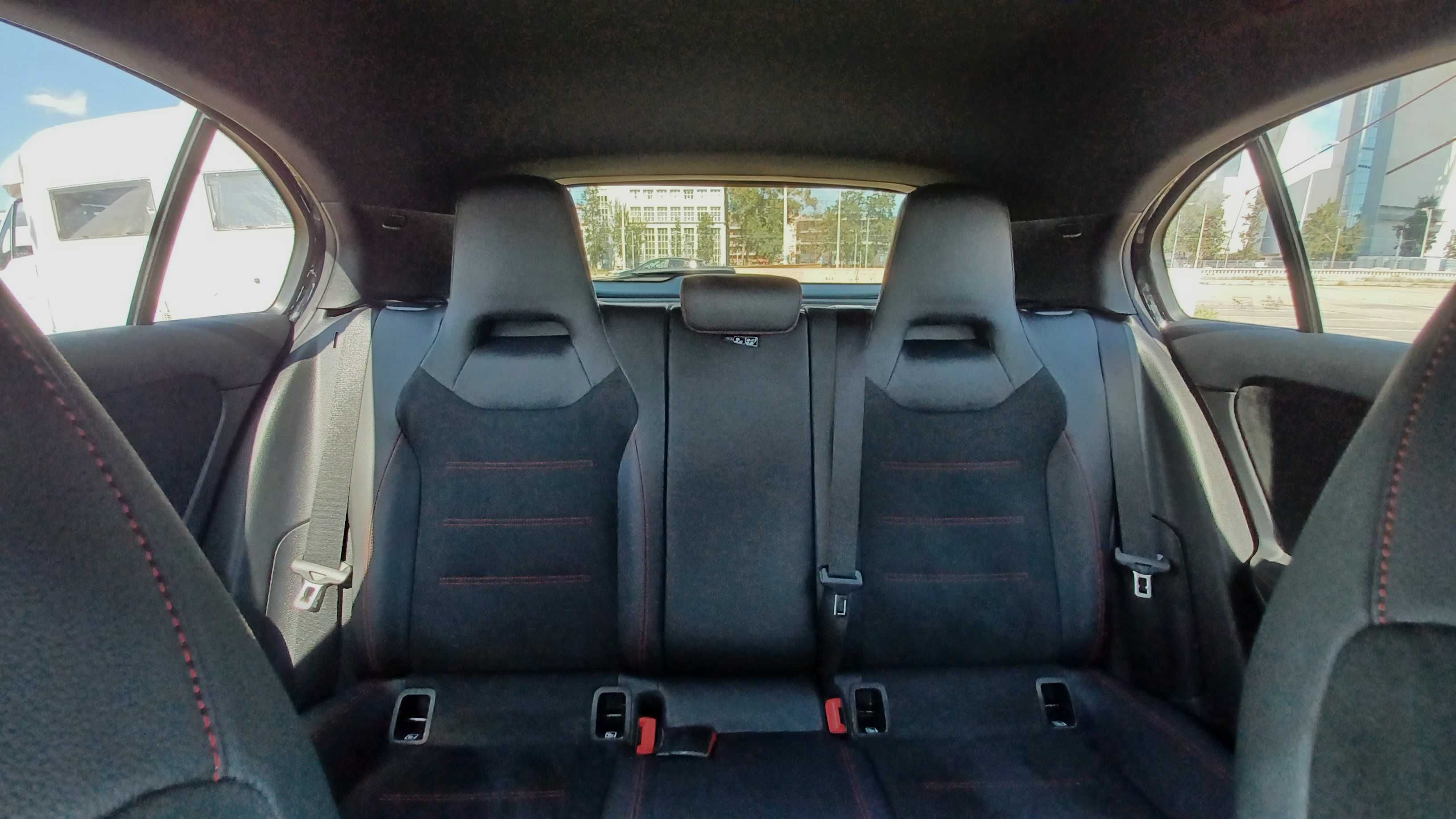 MERCEDES A180 ANO2020 7G-DCT AMG LINE IMPECÁVEL