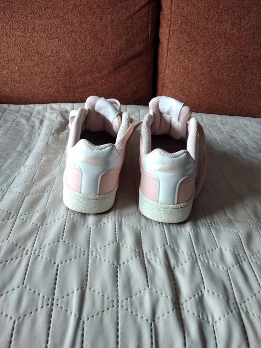 Buty r 38 .Różowe Nike ,szaro czarne goratexy ,białe .