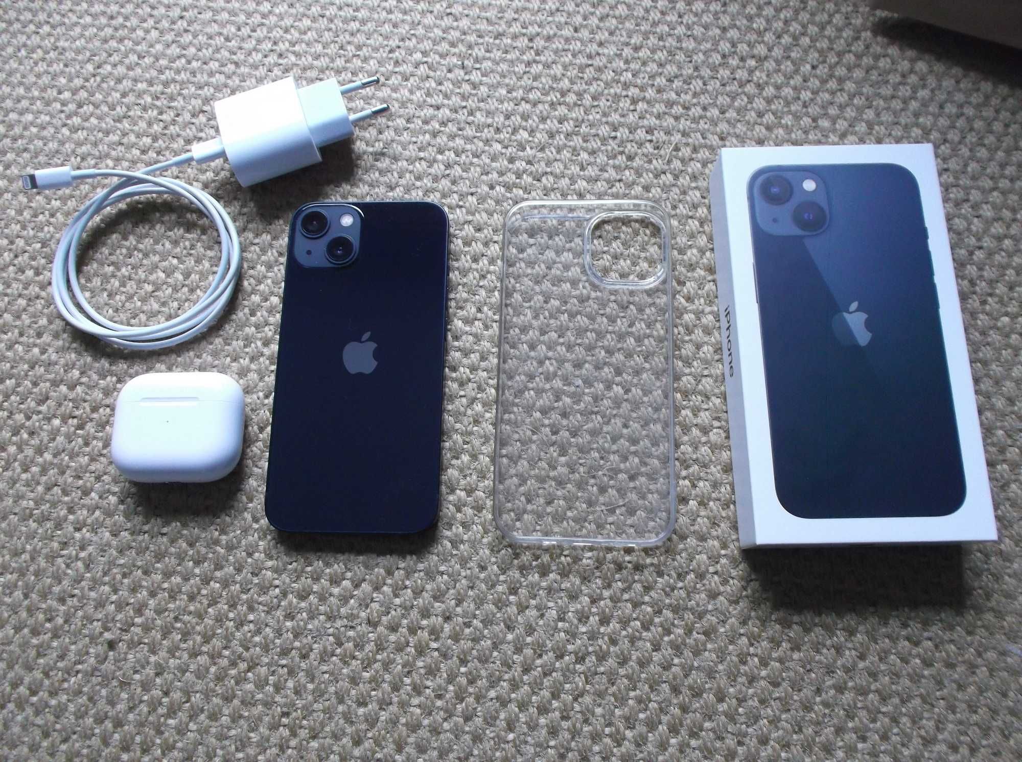 iPhone 13 256GB com garantia + AirPods 3 + carregador original + capa