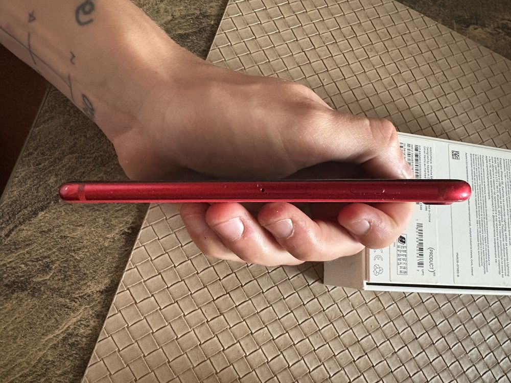 Iphone SE2020 Red 128gb