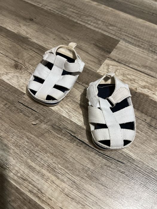 Buty - 2 szt.: ulsandaly niemowlęce r. 18 i buty r. 19