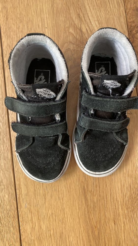 Vans pretos com banda aderente 25,5