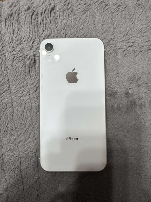 Продам айфон хр 64 в хорошем состоянии