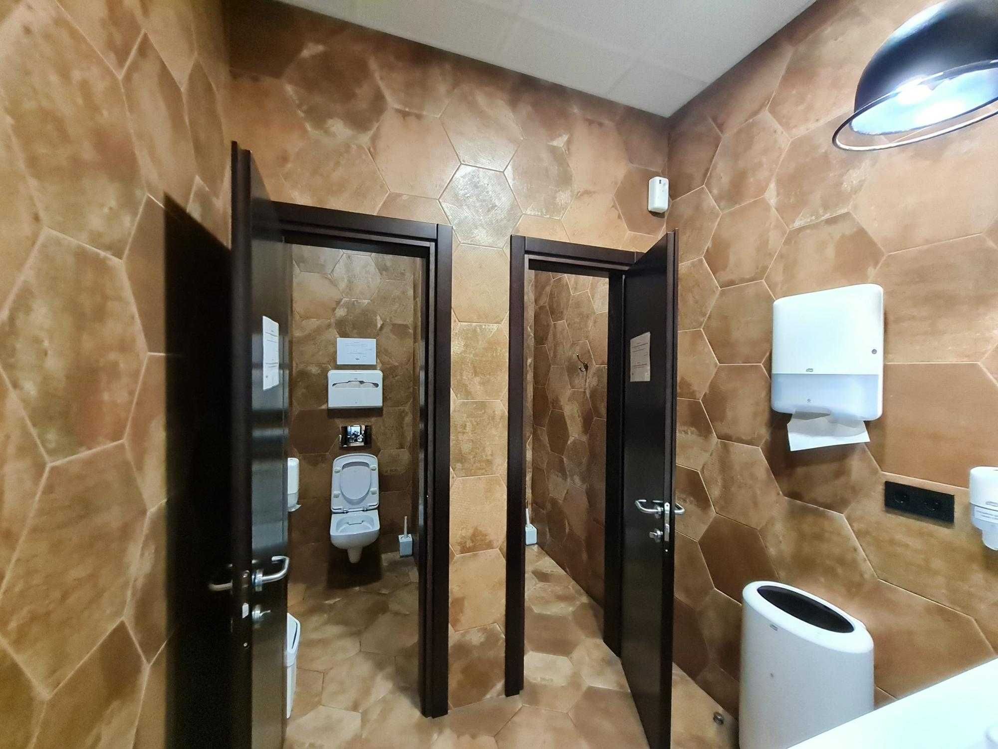 Офіс 70 м.кв. Верхній Вал 28 Поділ метро Контрактова площа меблі Без%