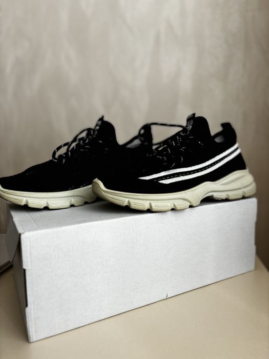 Продам кросівки для хлопчика 38 р