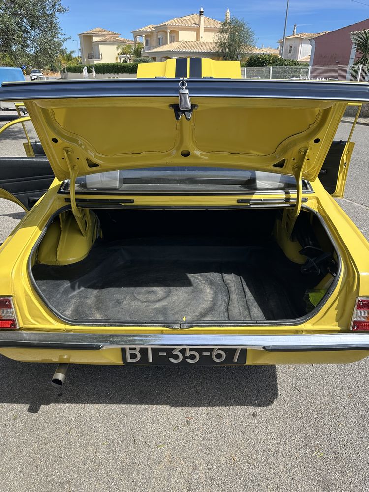 Ford Cortina L Decor MK3 1975