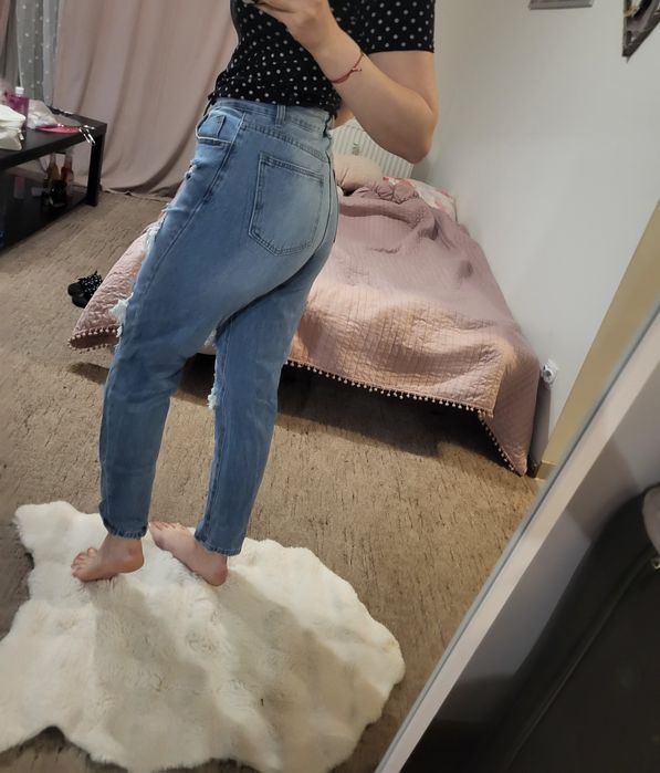 Jeansy z dziurami slim mom  wysoki stan