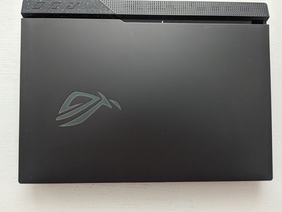Ноутбук ASUS ROG Strix G513RW