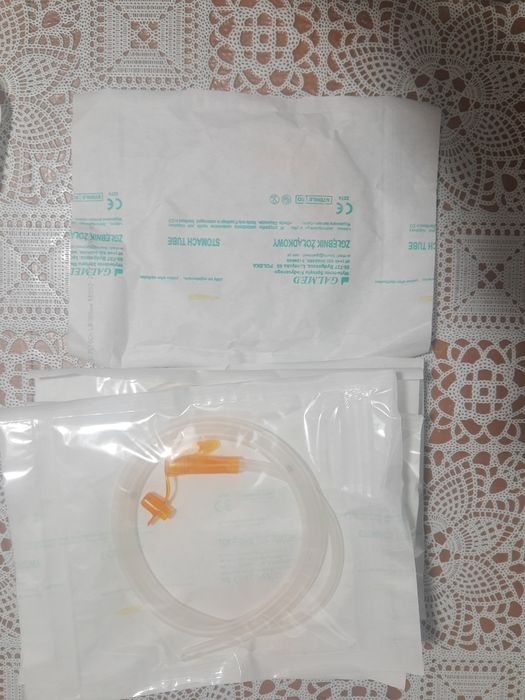 Zgłębnik żołądkowy z zatyczką CH16 80cm x15szt