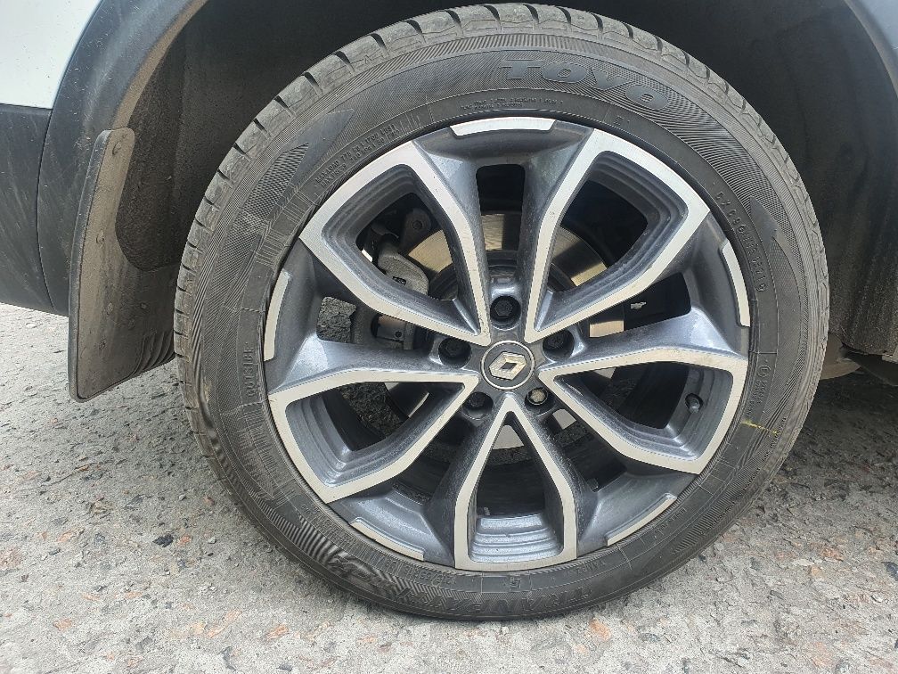 Оригінальний комплект дисків з гумою Toyo на Renault Kadjar 215/55 r18