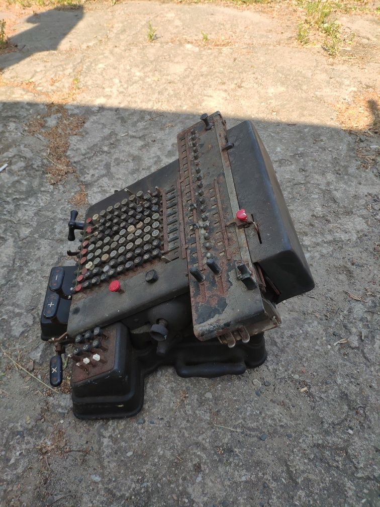 Kalkulator mechaniczny stary zabytkowy