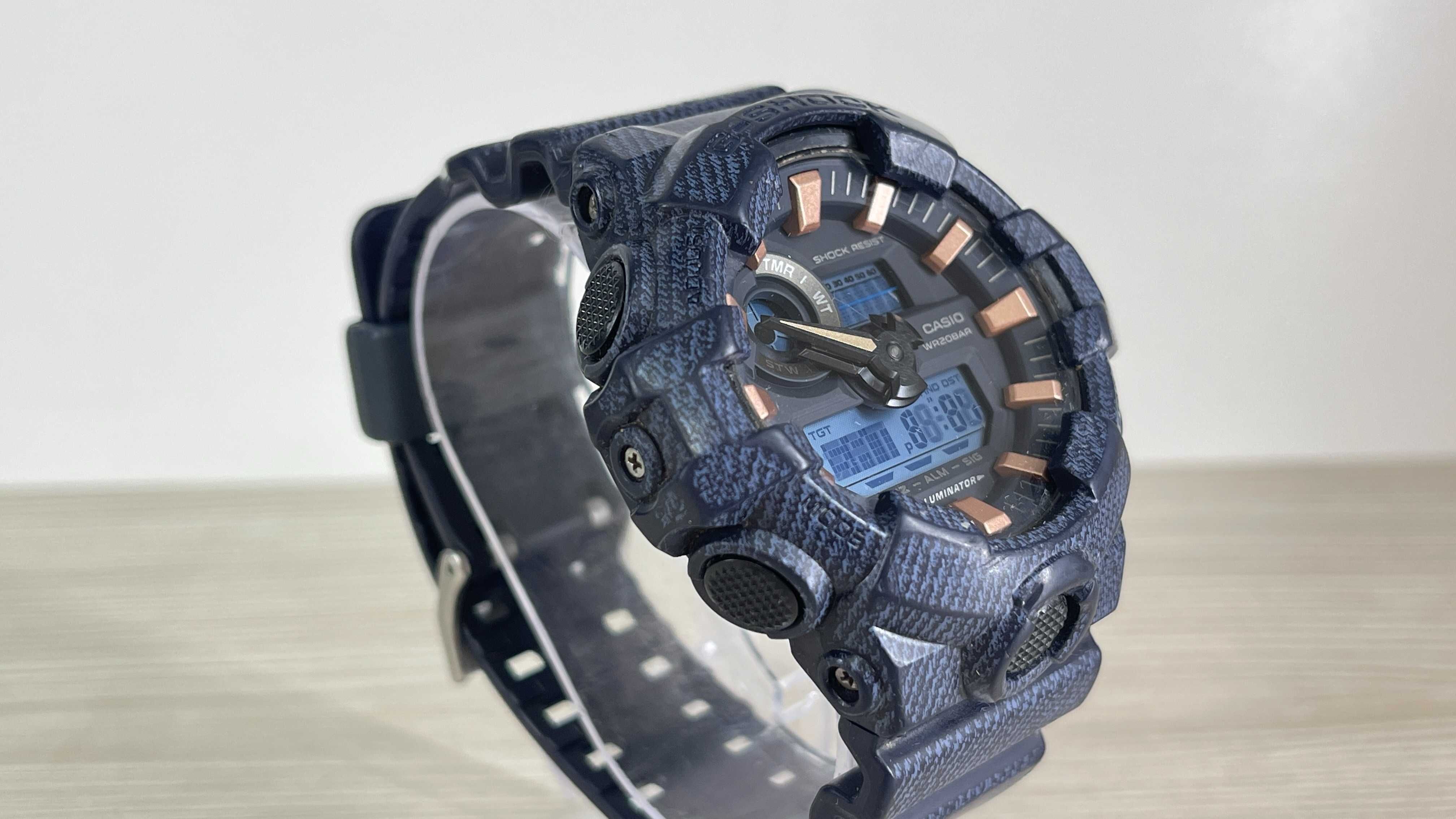 Zegarek Casio G-Shock GA-700DE