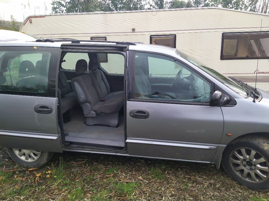 Vendo ás peça Chrysler Voyager 2.5 TD