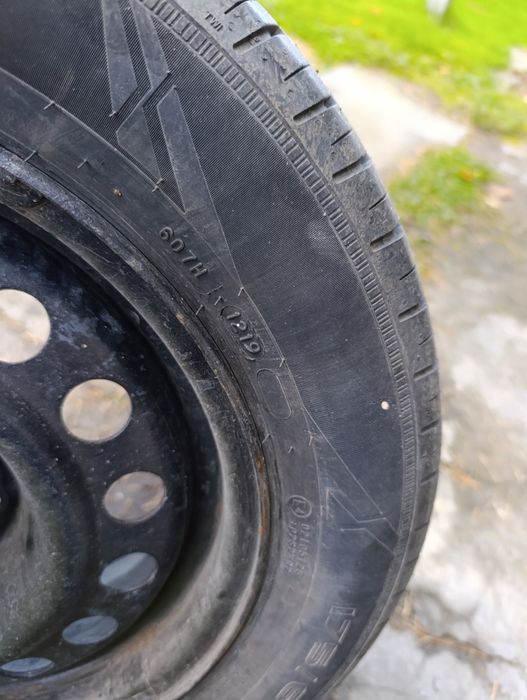 Felgi stalowe z oponami letnimi R14 4x100 60.1 mm