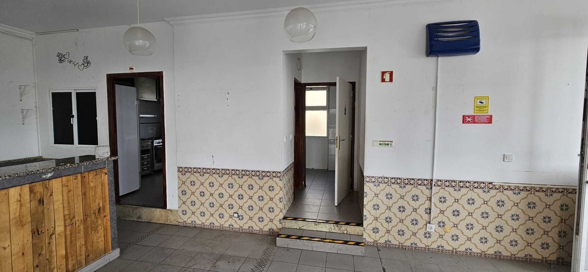 Loja/Restaurante para arrendamento