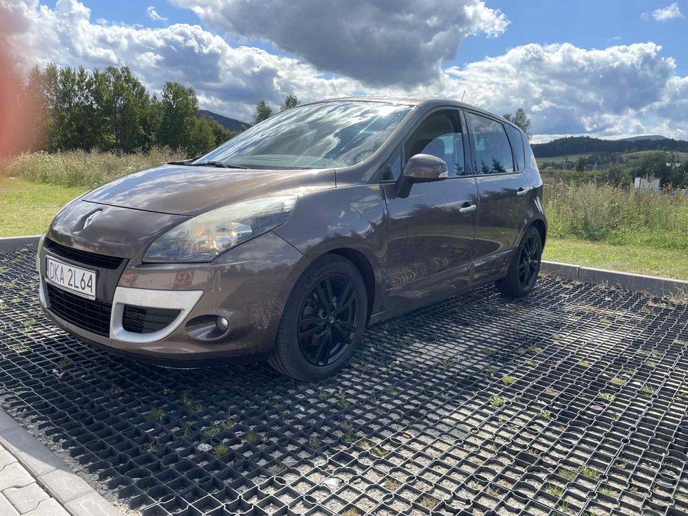 Samochód osobowy Renault Scenic III