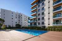 Apartamento T4 no Condomínio Infanta à Lapa com piscina, ginásio e gar