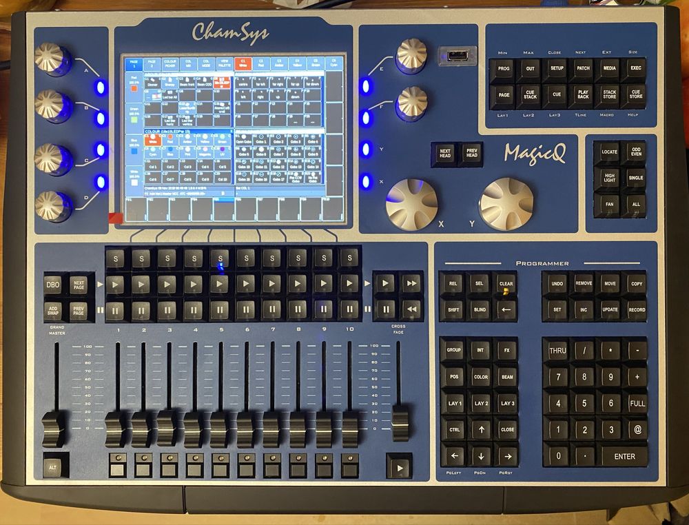 Chamsys MagicQ MQ60 пульт управления светом