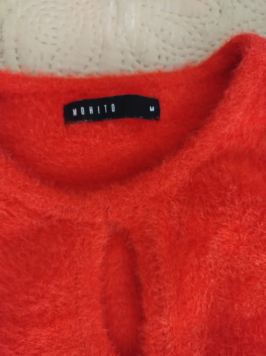 Sweter Mohito rozmiar M puszysty