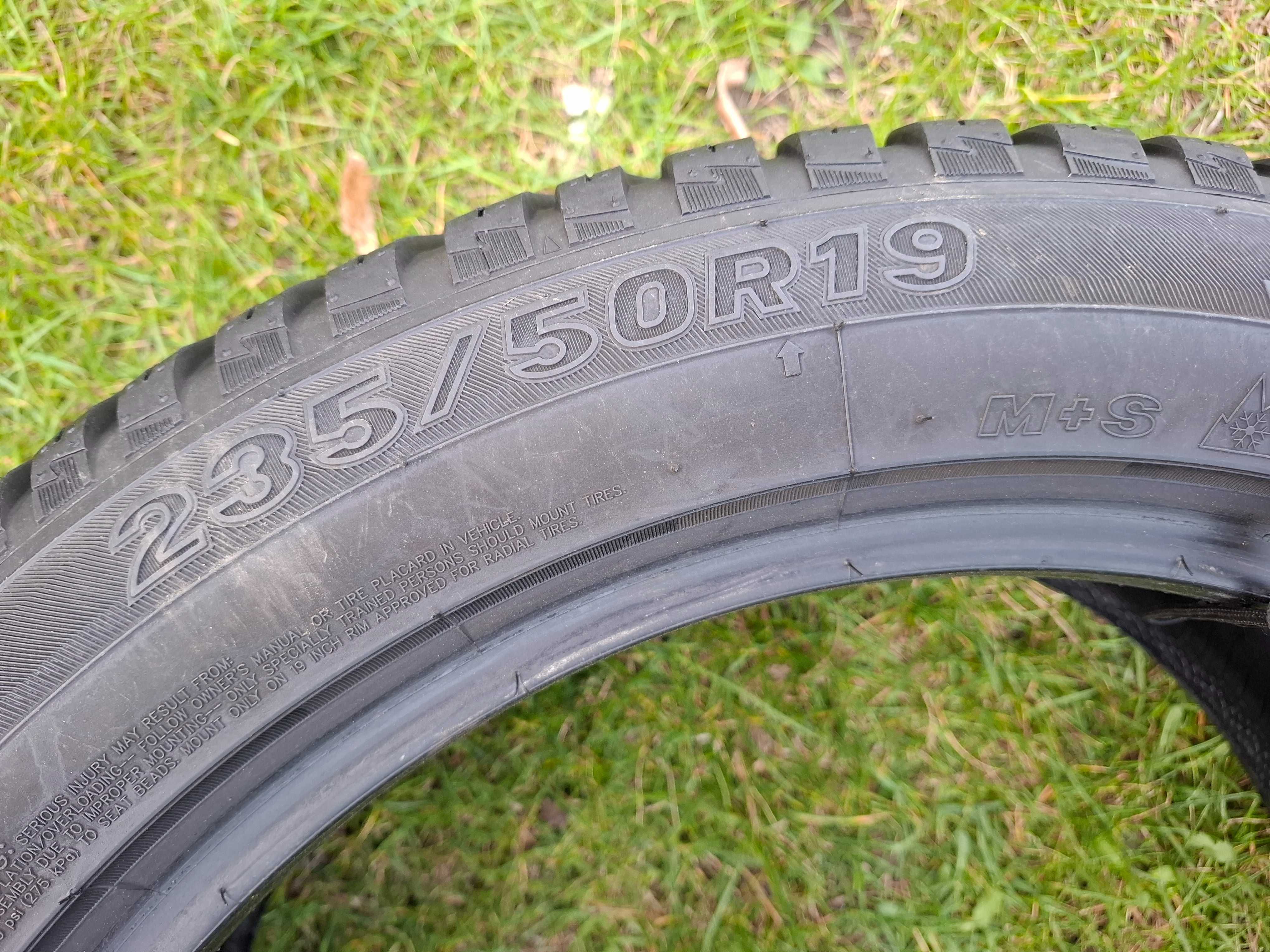 Opony caloroczne Maxis 235 50 R 19