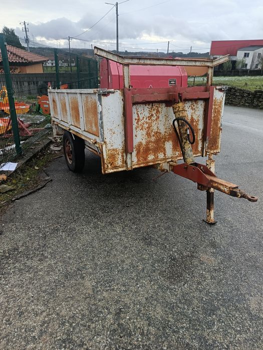 Reboque basculante de gamela reforçado