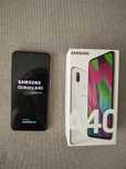 Smartfon Samsung A 40 z powidokiem ekranu