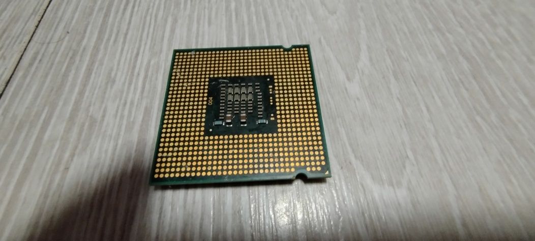 LGA775 (Intel Celeron E3300)+cooler