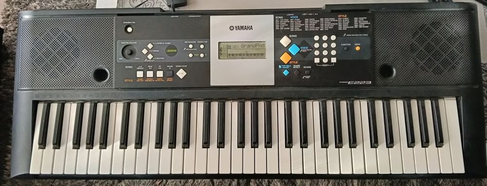 Keyboard Yamaha PSR E223