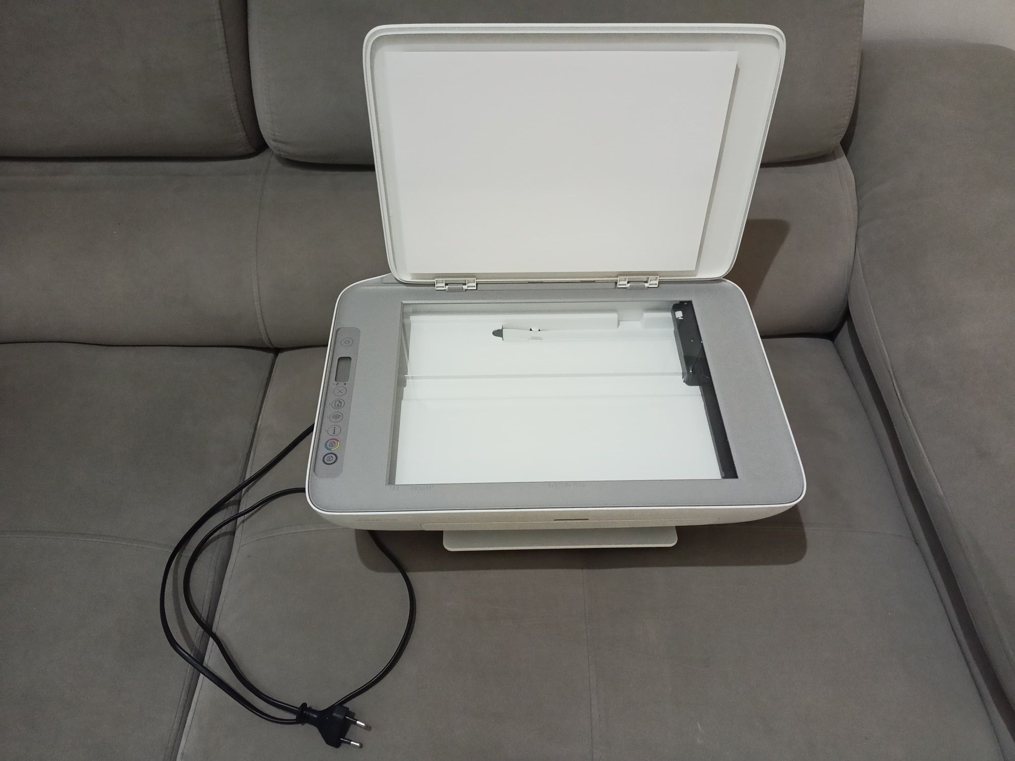 Drukarka DeskJet 2720E wifi
