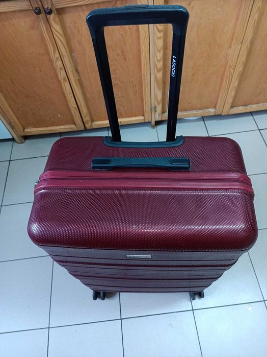 дорожный чемодан на колёсиках 80-х 45  cm