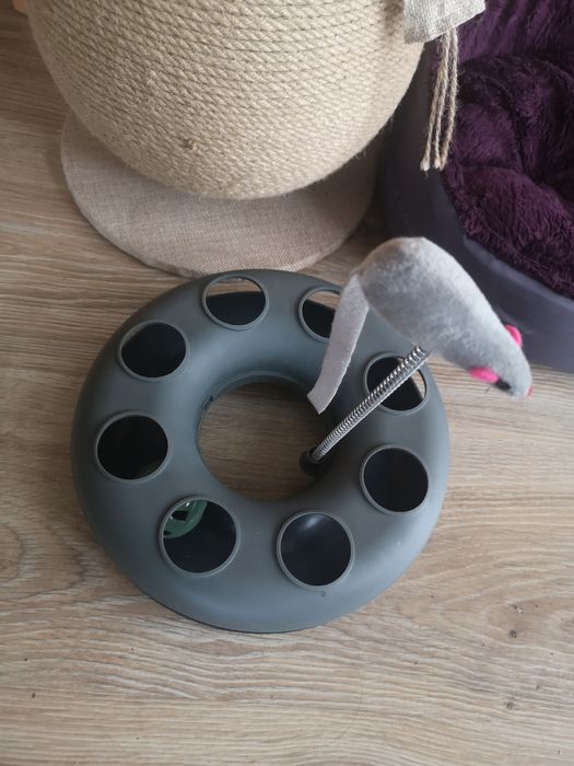 Zestaw dla kotka drapak, zabawka, legowisko