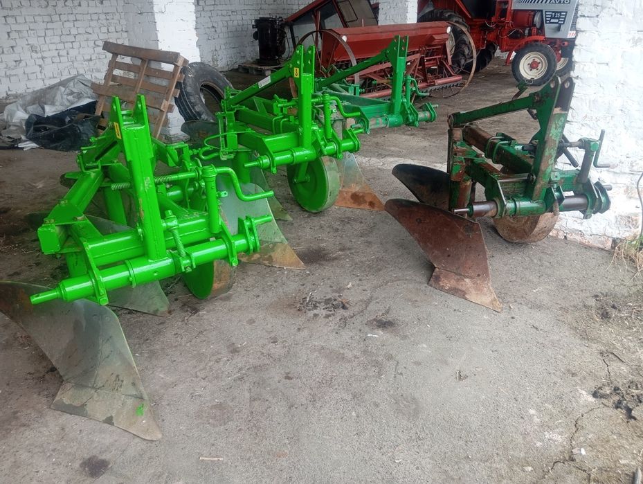 Продам польський плуг 3-30,3-35,грабалка,