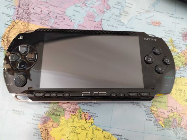 Consola PSP com carregador original + bolsa Sony
