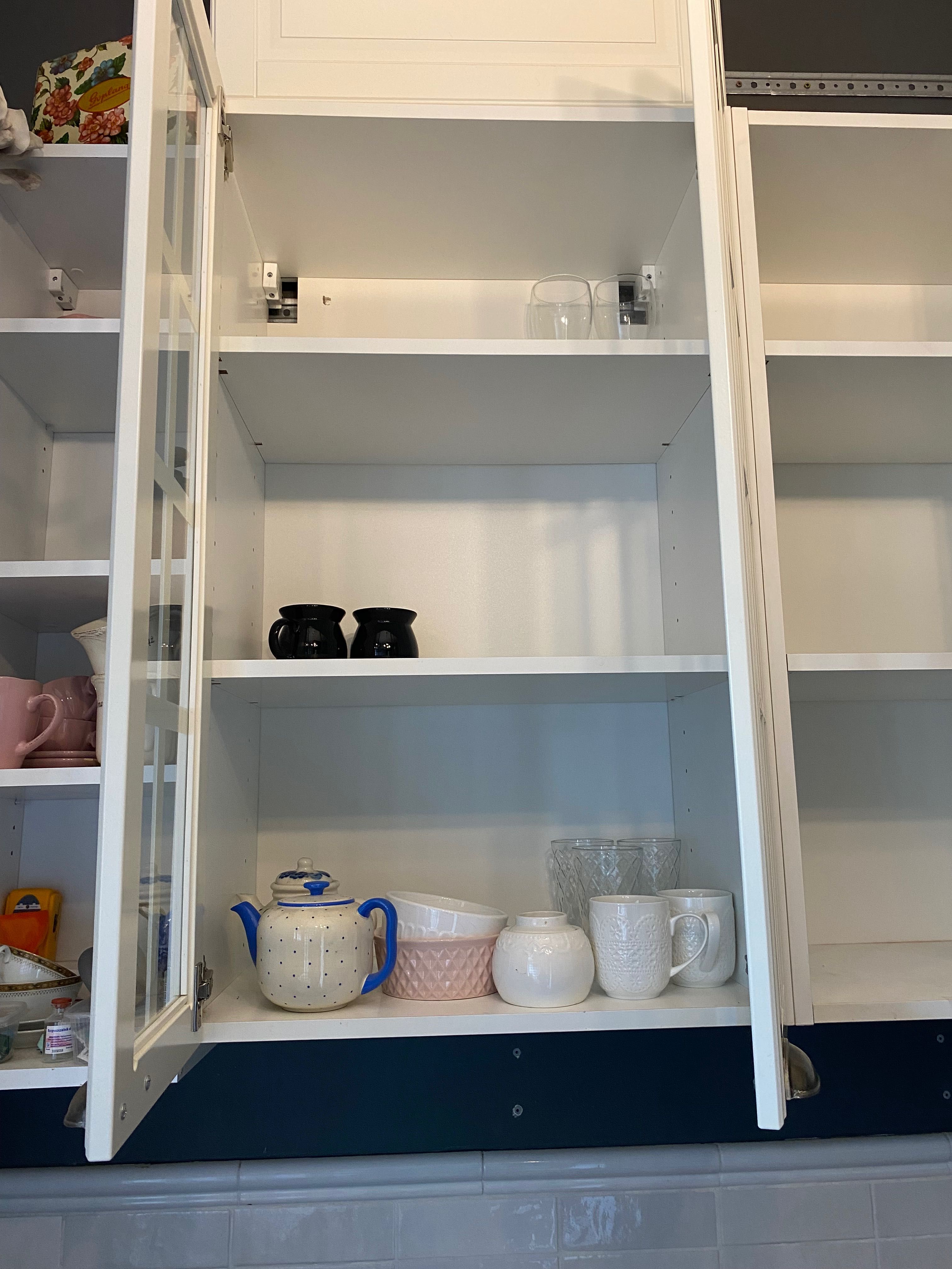 Witryna Ikea z frontem bodbyn