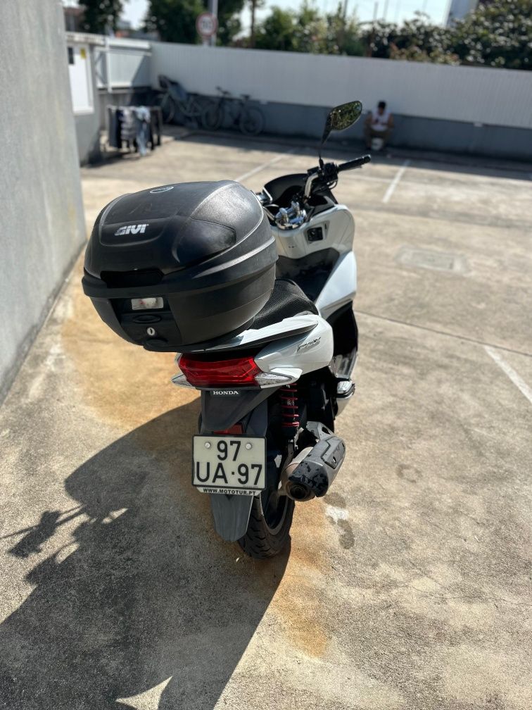 HONDA PCX 125CC 2017