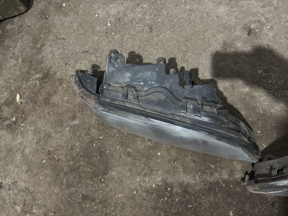 Продам фари е39 передні