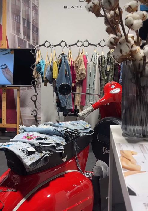 odzież damska i kolekcja męska- inspirowana motoryzacją