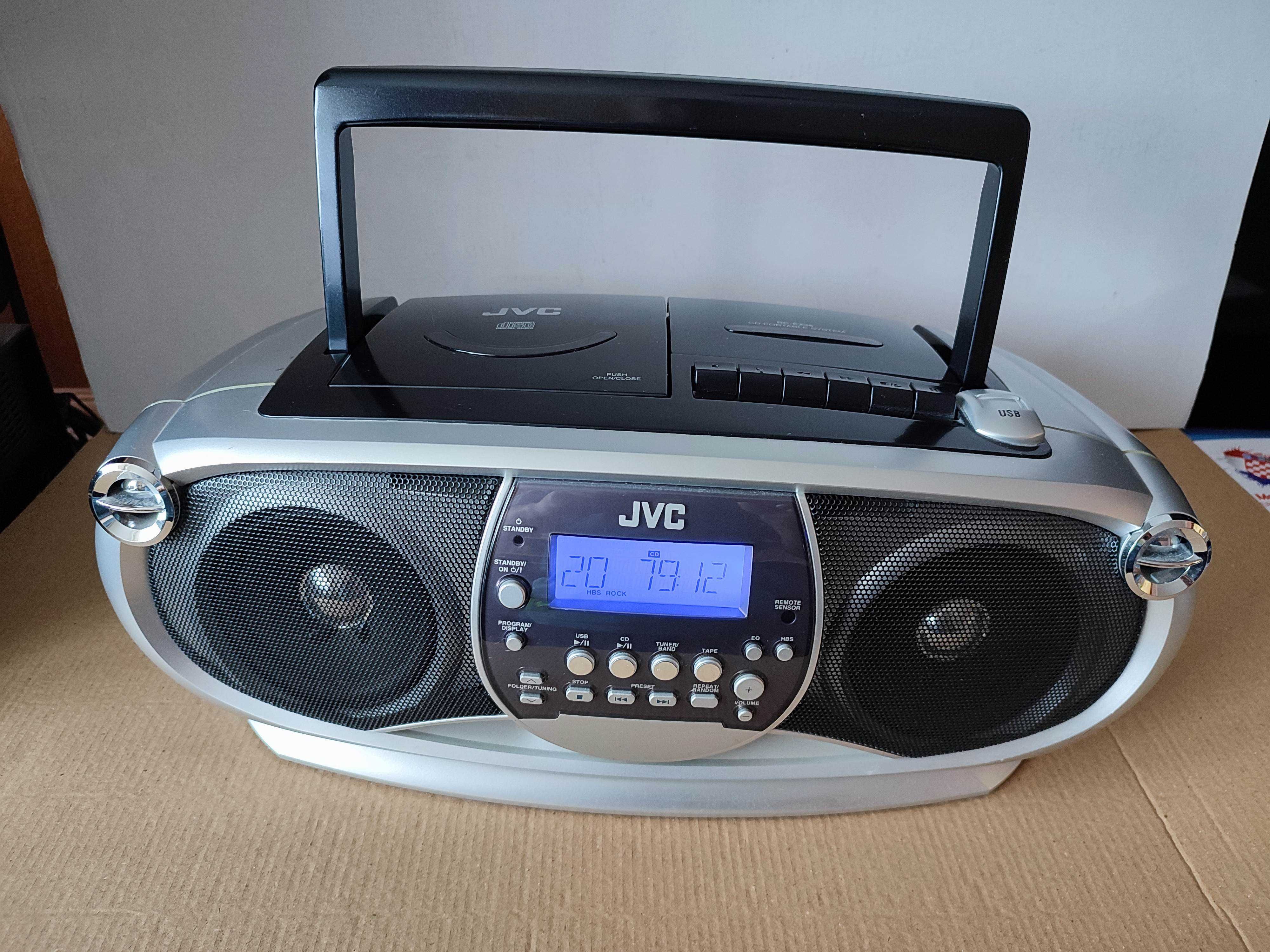 Radiomagnetofon JVC RC-EZ36S.