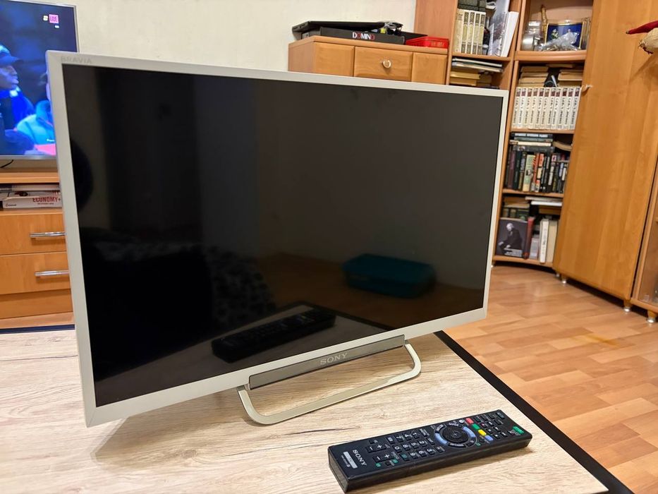 Телевізор Sony KDL-24W605A