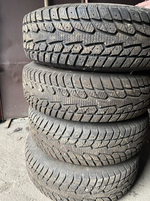 Диски шини 215/70/16