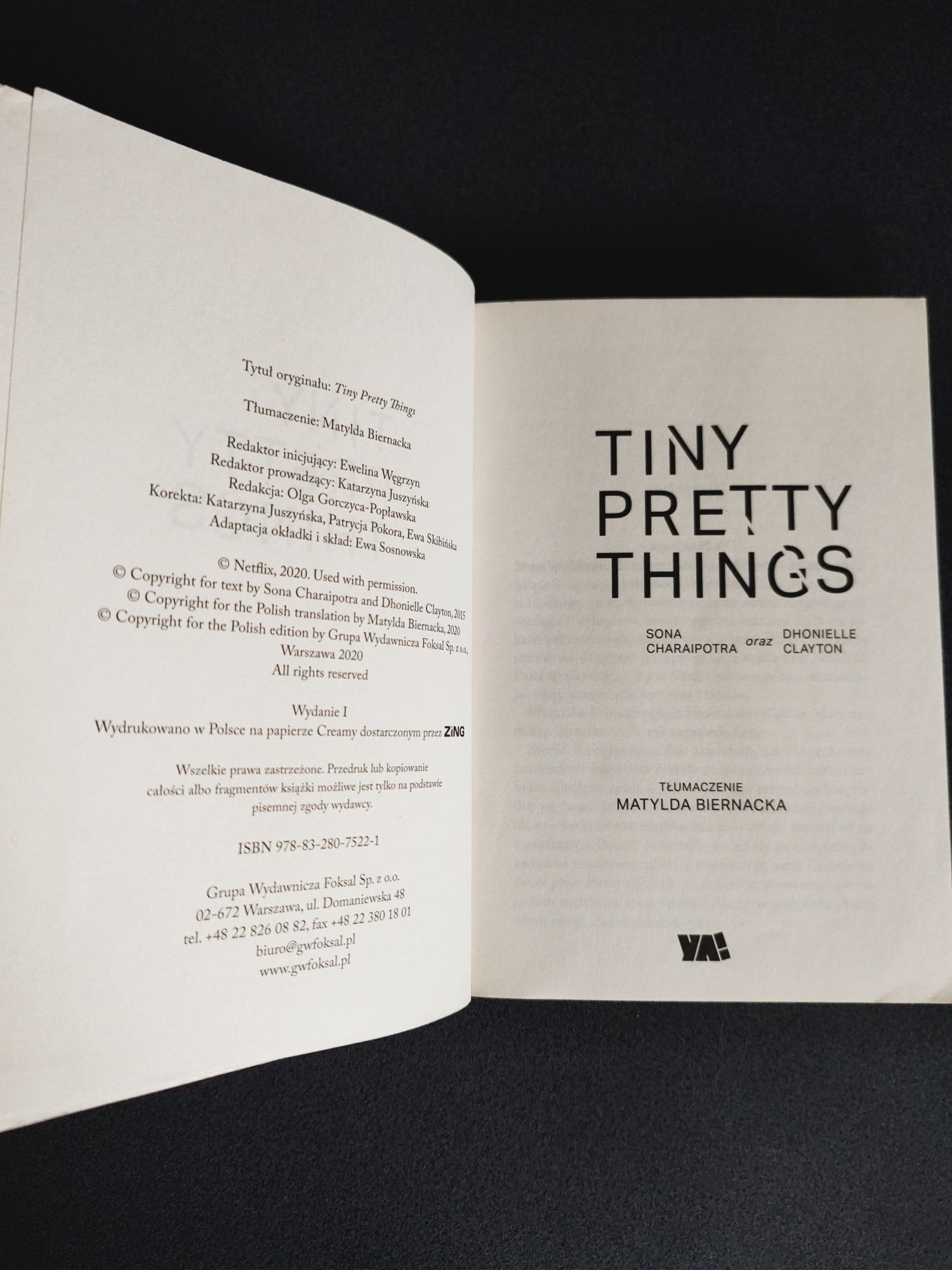 Tiny Pretty Things książka serial Netflixa