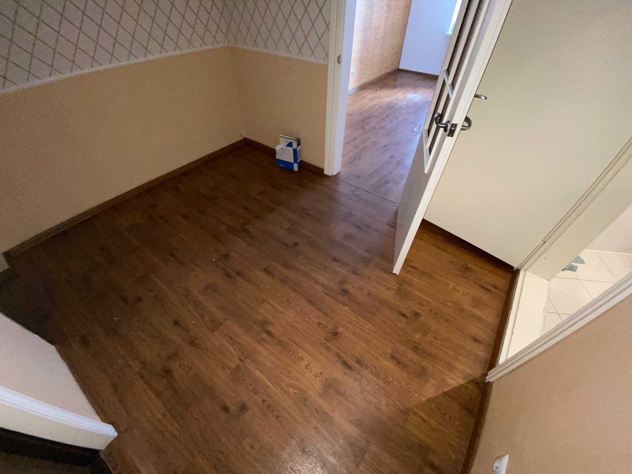 Продаж 2-к квартири 73,3 м2. м.Київ, вул.Драгоманова, 1-Б.   85000$
