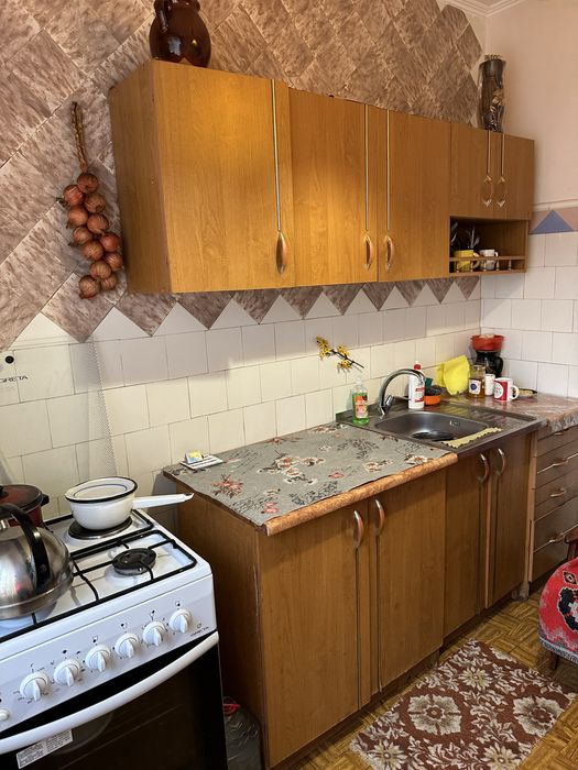 Оренда окремої кімнати для дівчини на Замості, Петроцентр. Варшавська